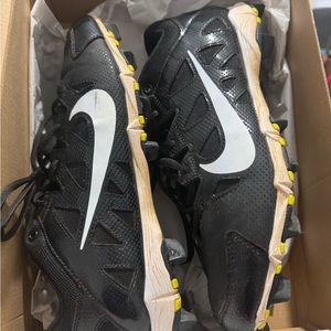 Women’s size 11 Nike softball cleats